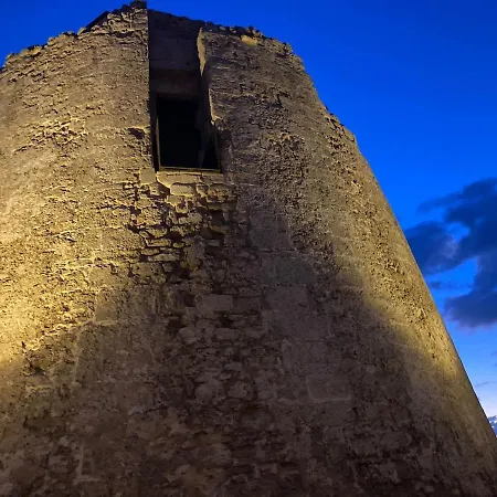 A 100 M Dalla 아파트