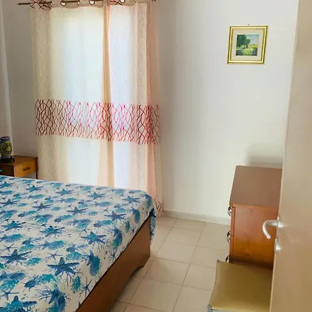 아파트 A 100 M Dalla