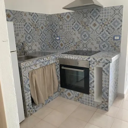 A 100 M Dalla Apartment